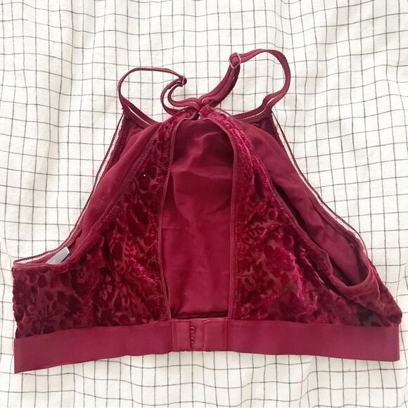 Aerie Dark Red Crushed Velvet High Neck Bralette Size M - Picture 4 of 7
